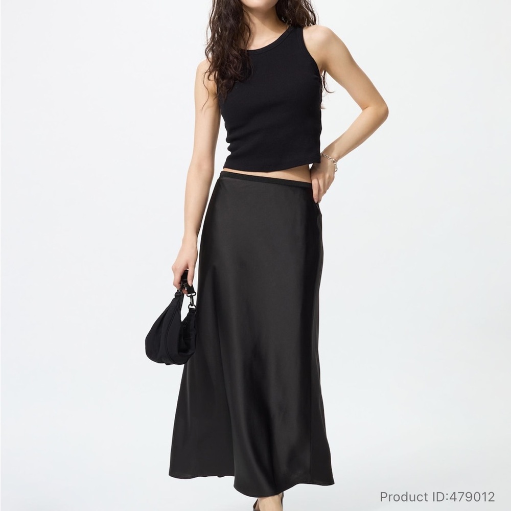 Uniqlo Black Satin Skirt Small
